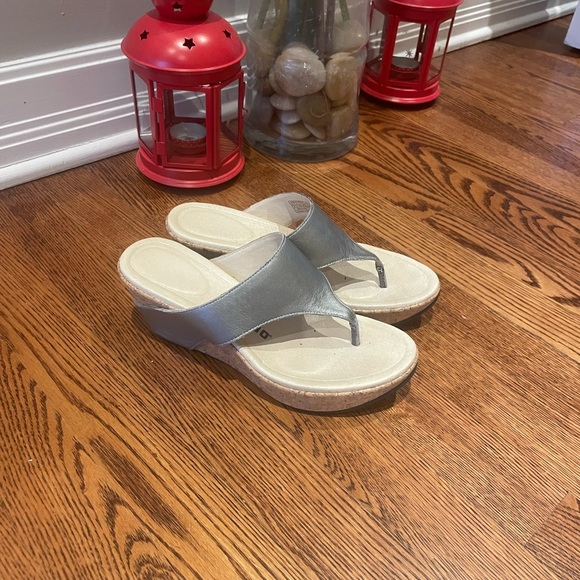 Brand new silver leather sandal - Picture 4 of 4